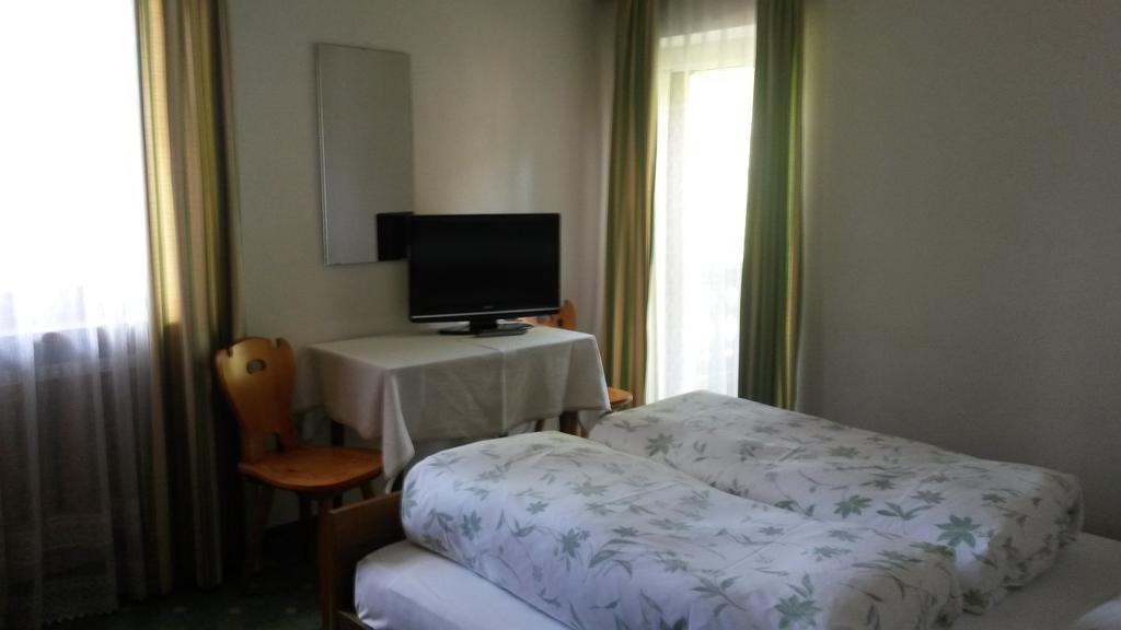 Garni Sayonara Acomodação com café da manhã San Vigilio Di Marebbe Quarto foto